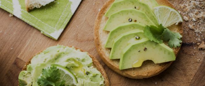 食べごろアボカドの選び方