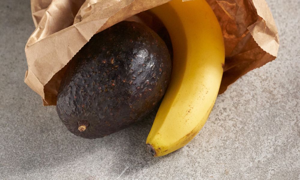 アボカドを早く追熟させたい時の