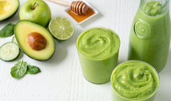 アボカドの肌への影響。アボカドと肌の健康の関係とは?