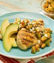 アボカドとチポトレソースのグリルチキン