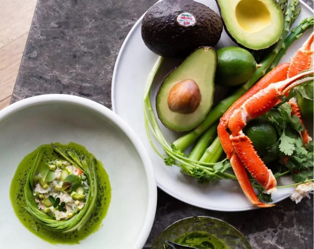 メキシコ産アボカドとズワイガニの春アグアチレ