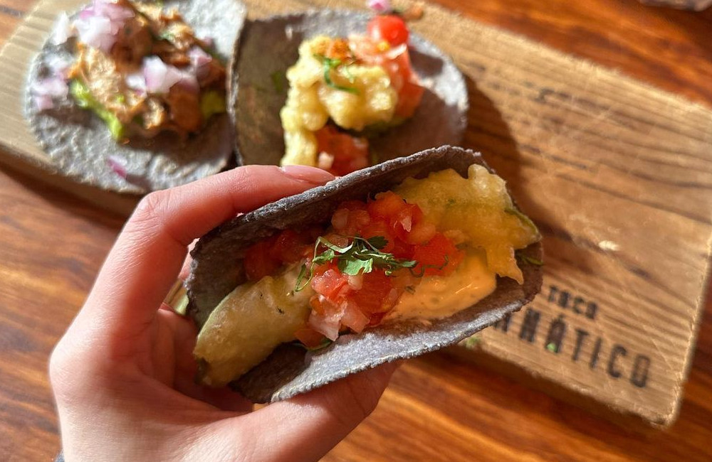 アボカドの天ぷらタコス！