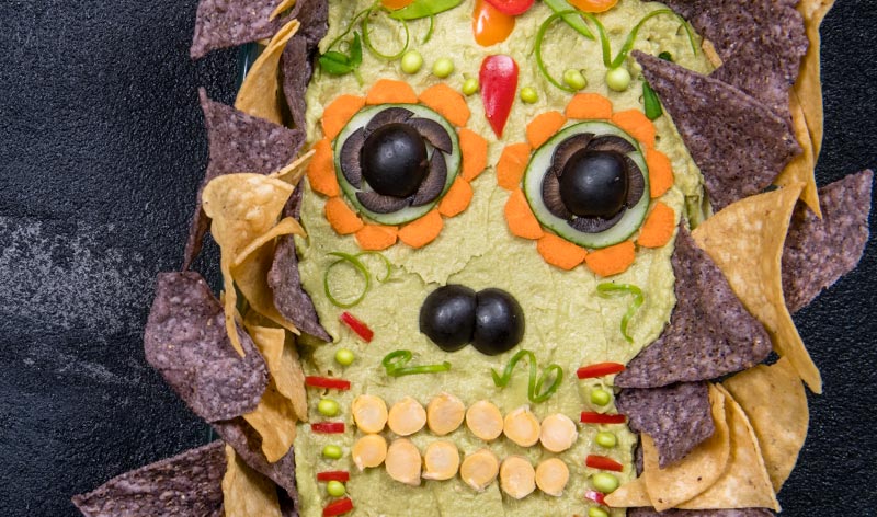 伝統的な 「死者の日 」祝いのためのフムスレシピ