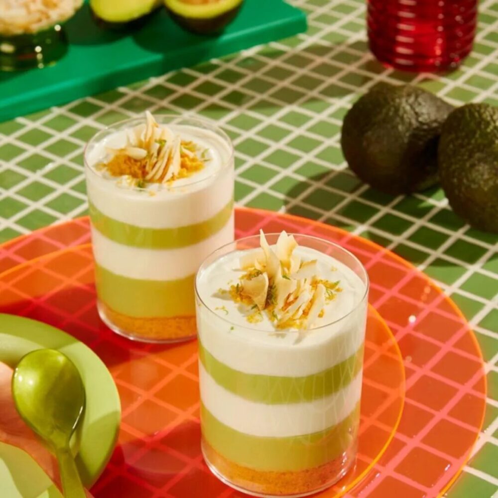 ライムとココナッツのアボカド・パフェ