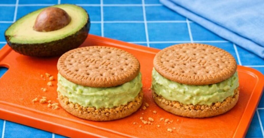 アボカドヨーグルトのビスケット・サンド